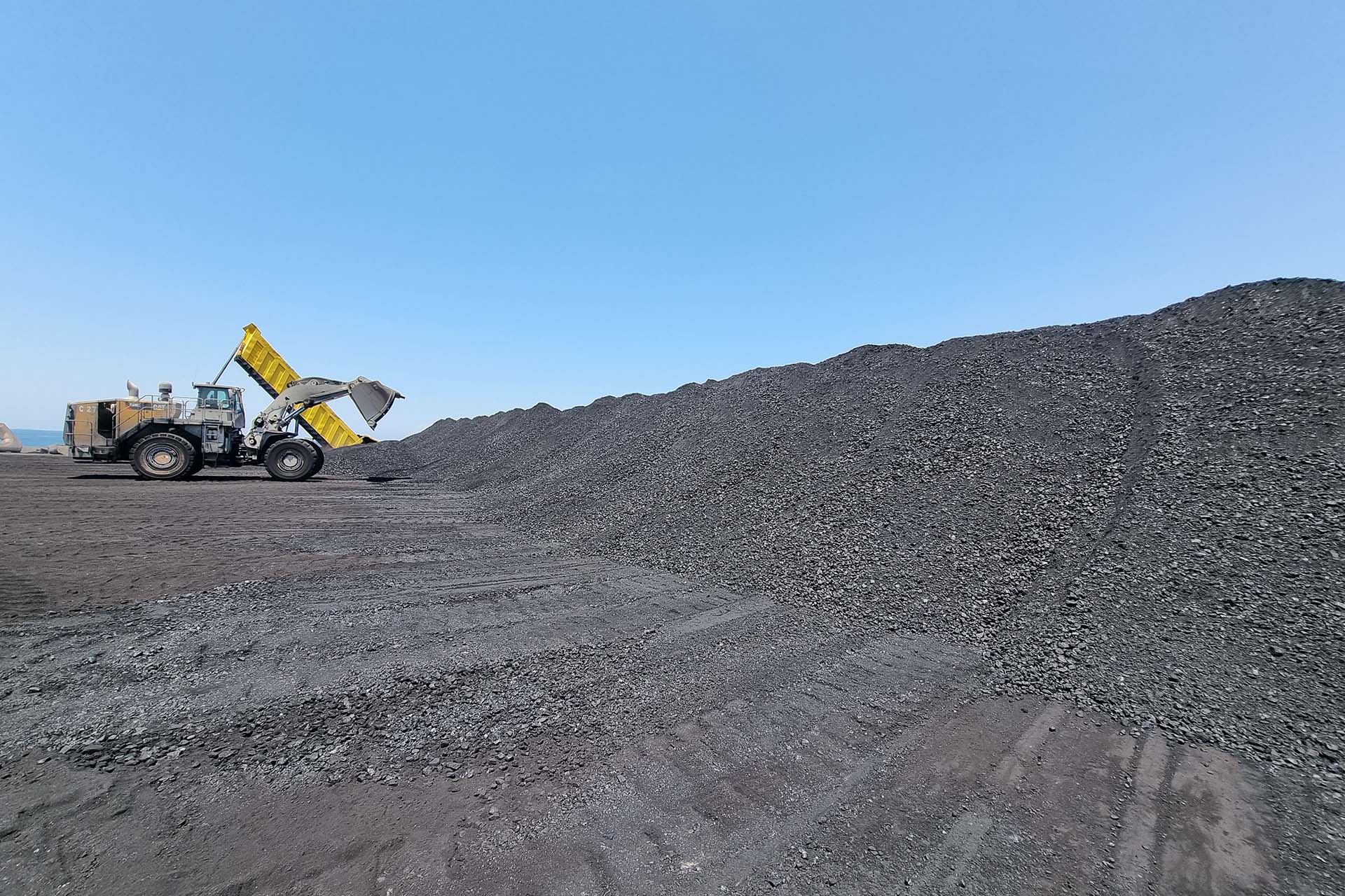 cement, UAE, raw materials, coal
